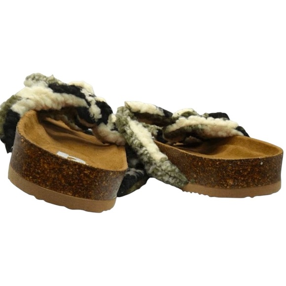 NWT R2 Bernette Camo Faux Fur Sherpa Slides Size 9 Cozy Birkenstock Style - Picture 4 of 10